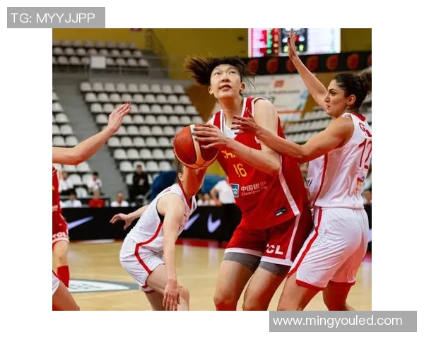 杭州篮球队在世锦赛舞台上崭露头角的成长历程与奋斗故事 杭州篮球队在世锦赛舞台上崭露头角的成长历程与奋斗故事